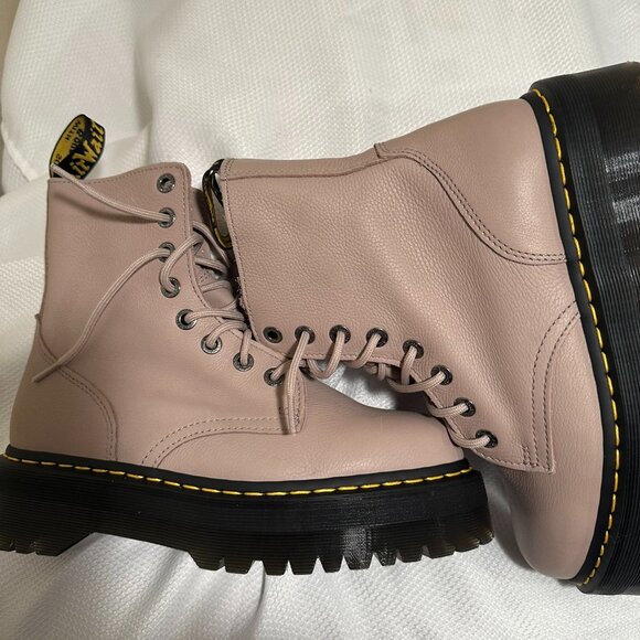 Dr. Martens Jadon Taupe Boot - Size 10 - Picture 7 of 8